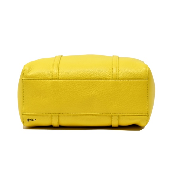 Balenciaga Extra-Small Everyday Leather Logo Tote - Picture 4 of 7